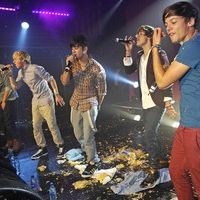 One Direction perform live at G-A-Y nightclub photos | Picture 80752